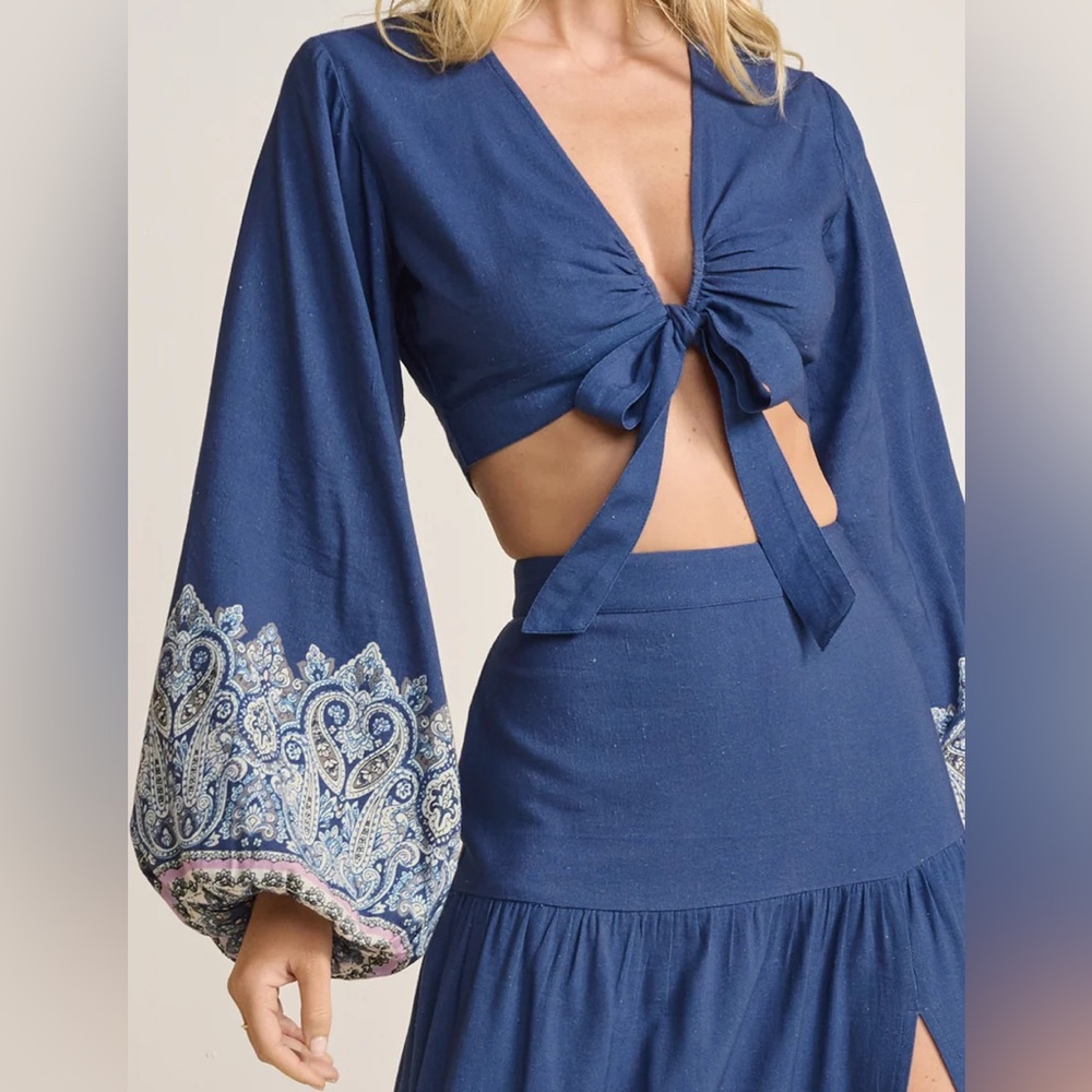 VENUS Blue Paisley Tie Crop Top Size 2 NEW WITH TAGS